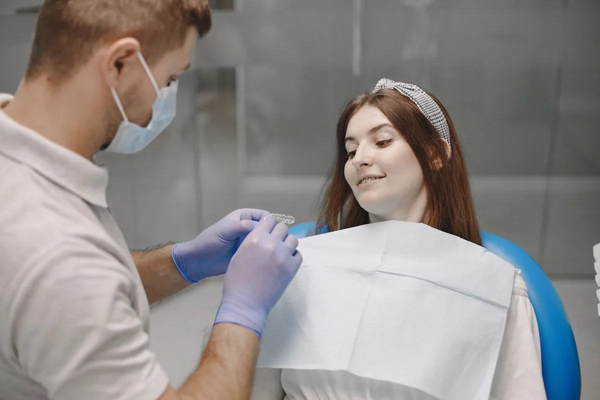 Alineadores transparentes en consultorio dental Polanco