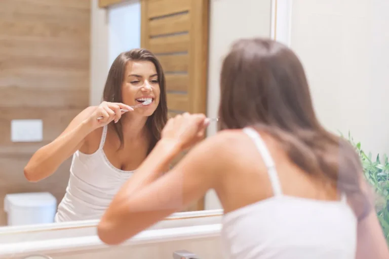 Cómo cepillarse los dientes correctamente