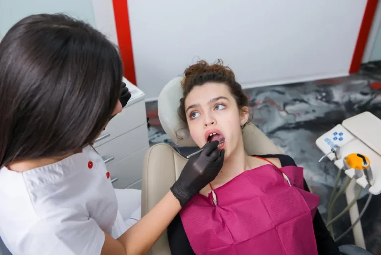 ¿Cómo manejar una urgencia dental?