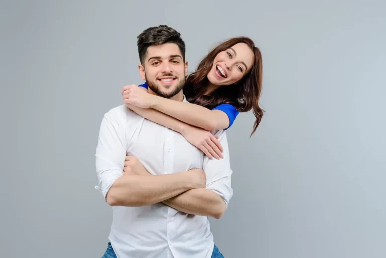 Sonrisa perfecta con alineadores dentales